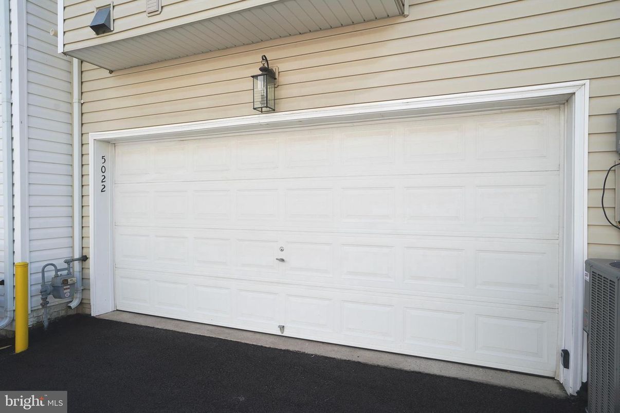 Detached Garage, Exterior