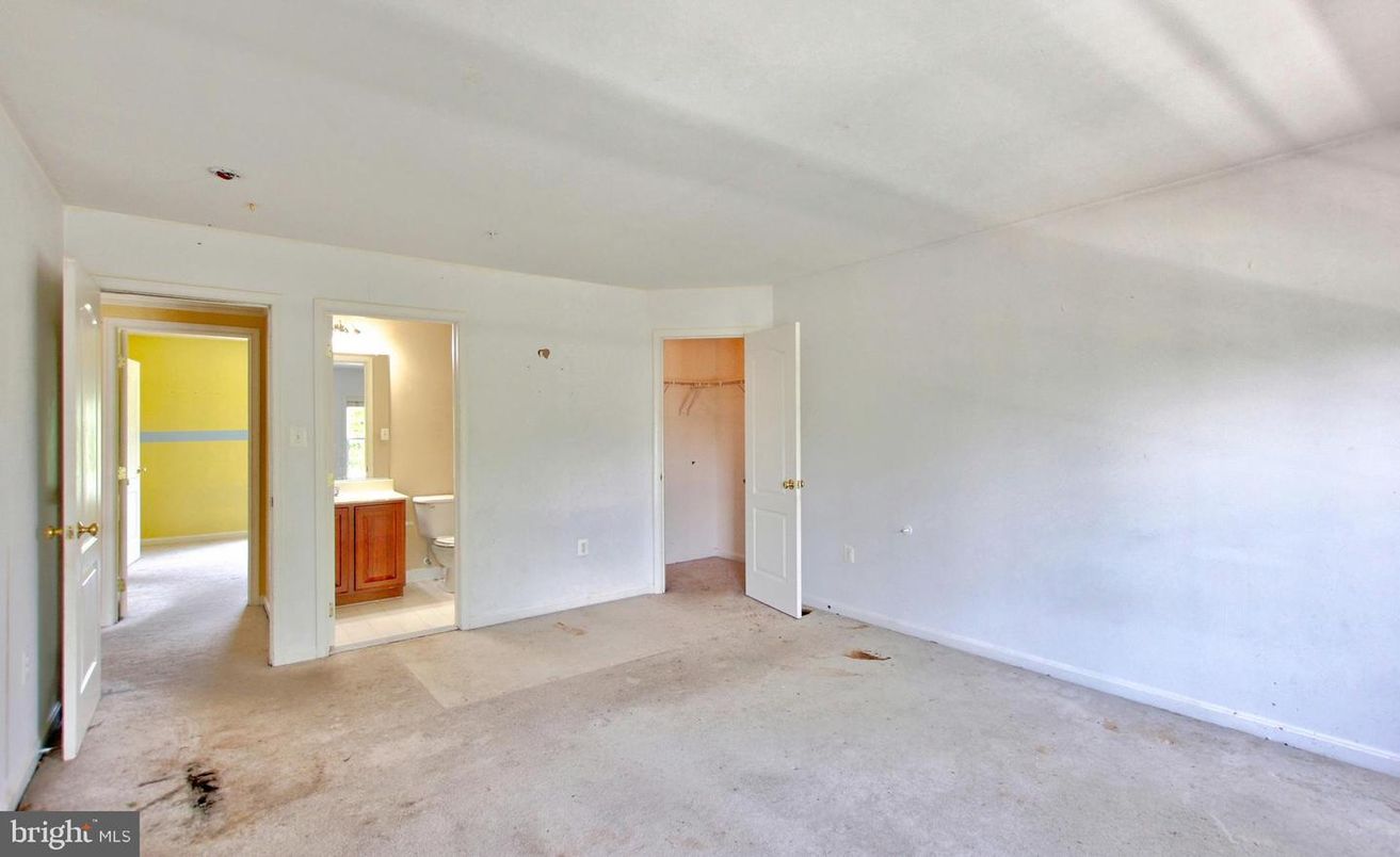 Bathroom, Empty room, Interior
