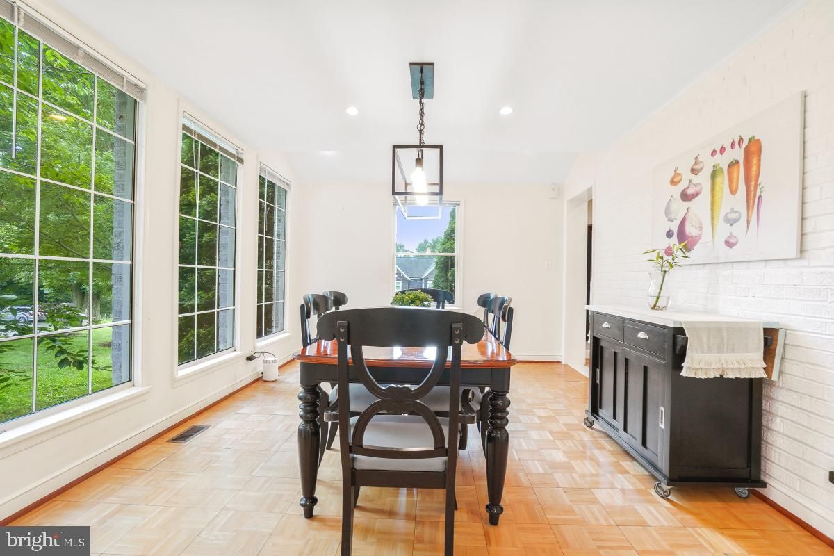 Dining room, Interior, Pendant Lights, Recessed Lighting, Wood Texture Flooring