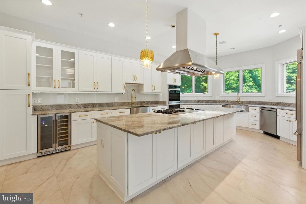 Interior, Kitchen, Pendant Lights, Recessed Lighting, Stainless Steel Appliances