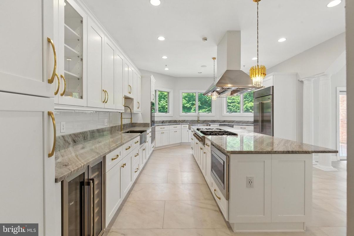 Interior, Kitchen, Pendant Lights, Recessed Lighting, Stainless Steel Appliances