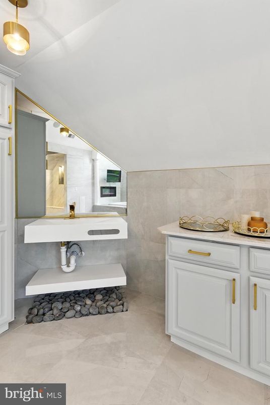Bathroom, Interior, Pendant Lights