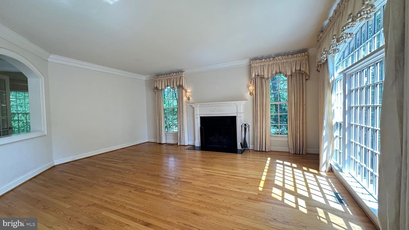 Empty room, Fireplace, Interior, Wood Texture Flooring