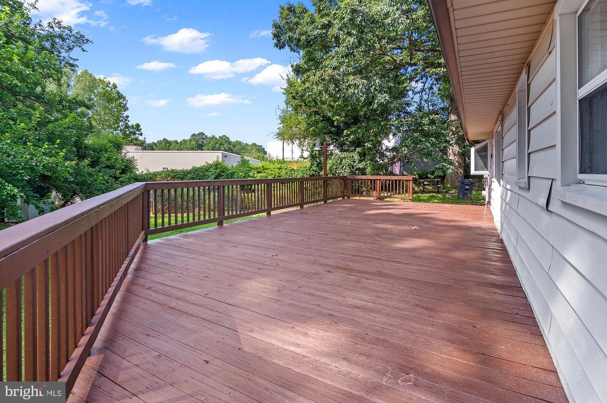 Exterior, Wood Texture Flooring