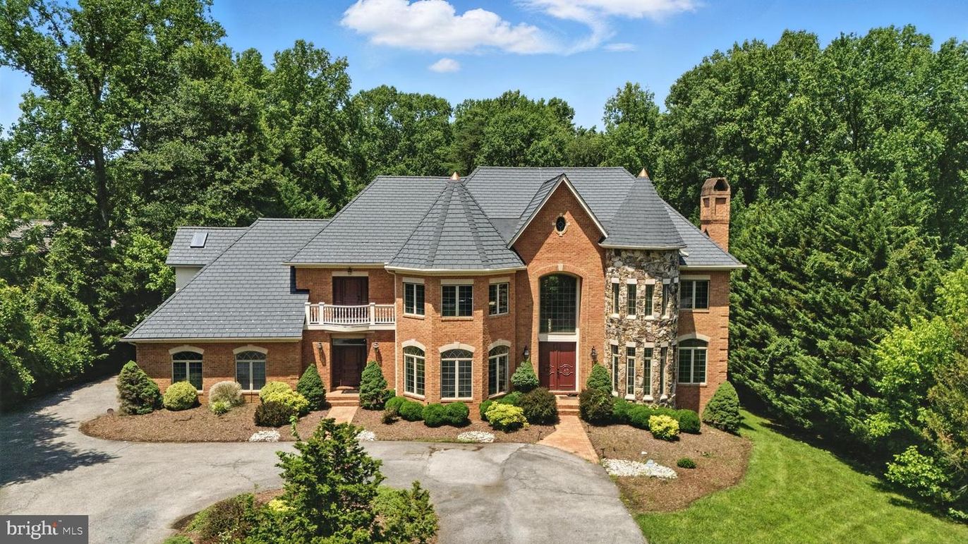 Exterior, Facade, Brick Facade, French Provincial