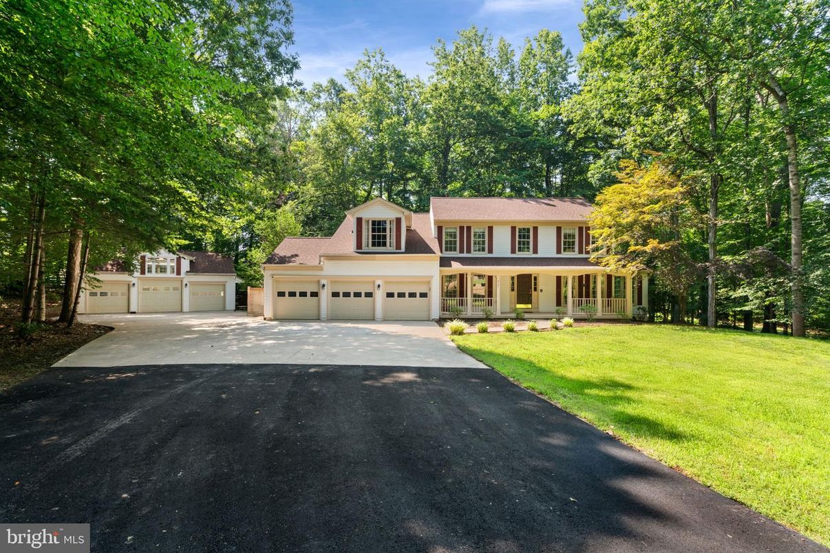 Attached, Backyard, Detached Garage, Exterior, Facade, Georgian