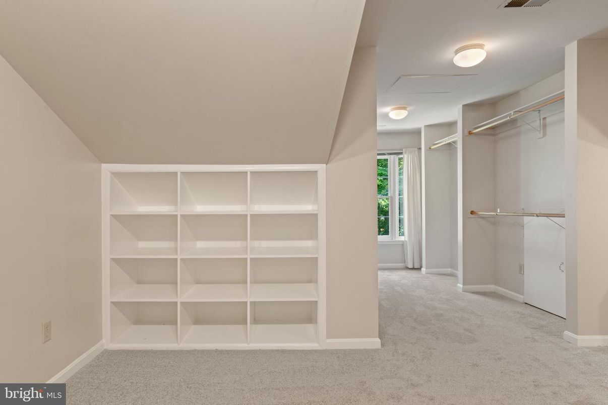 Interior, Walk-in Closets