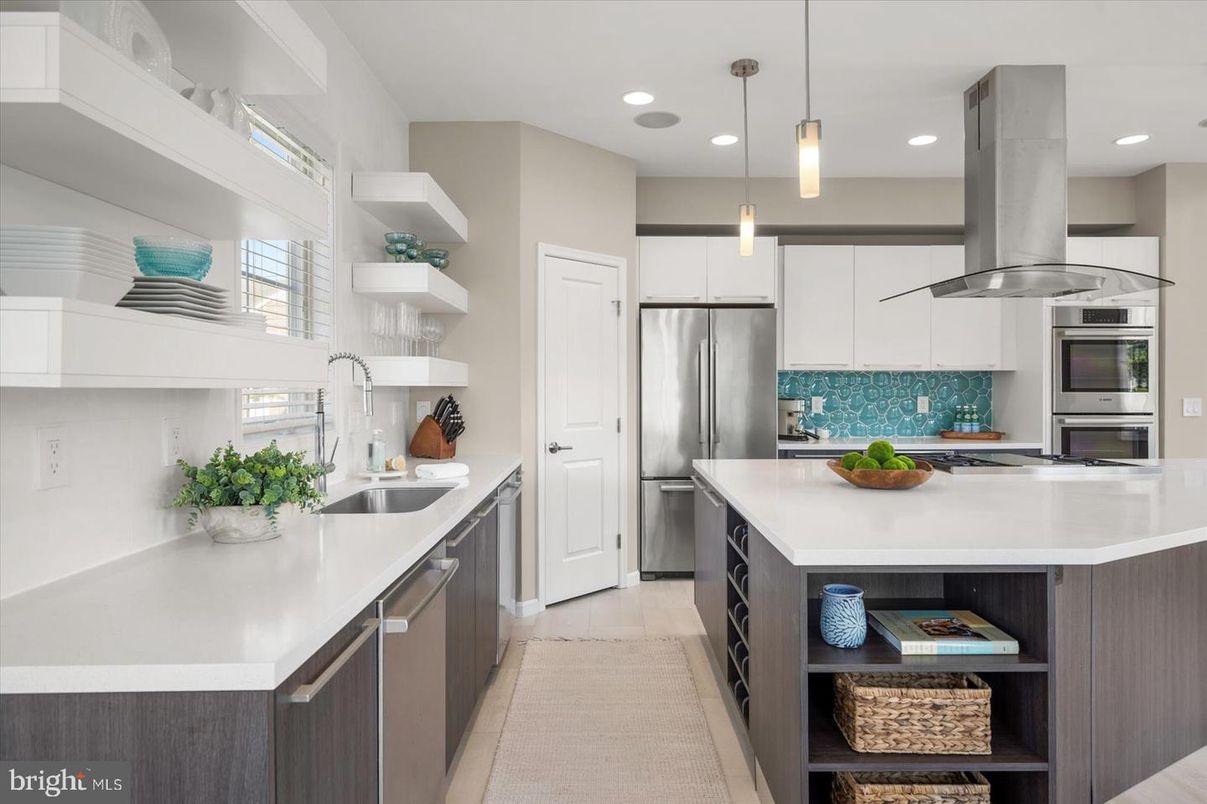 Interior, Kitchen, Pendant Lights, Recessed Lighting, Stainless Steel Appliances