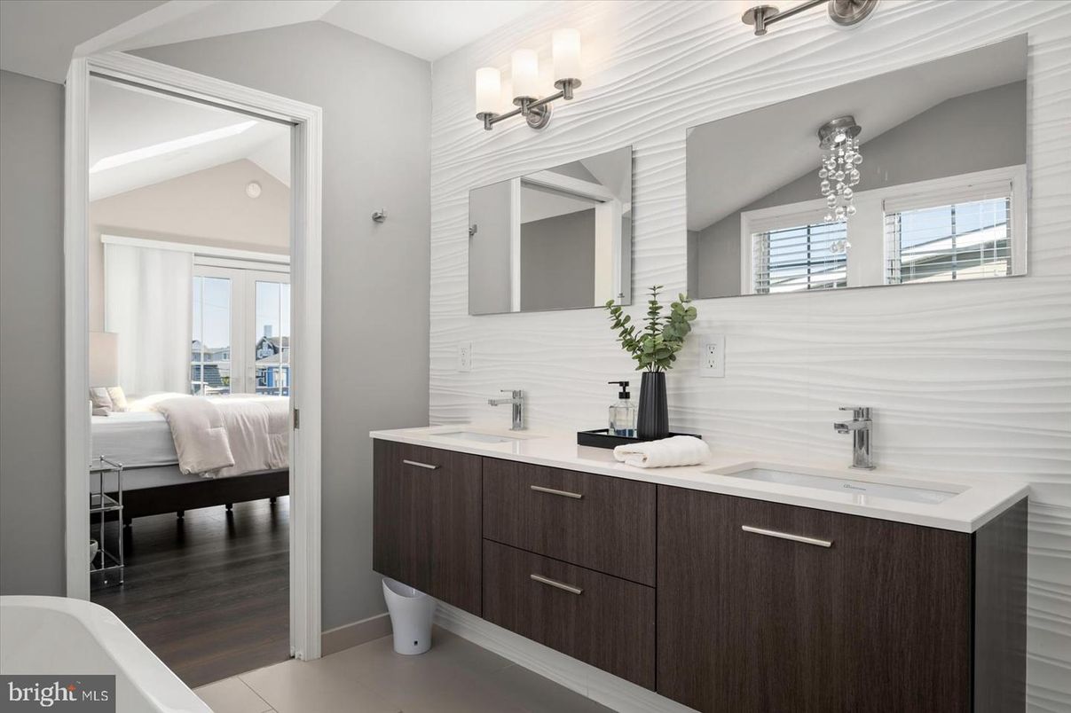 Bathroom, Bedroom, Dual Sink Vanities, Interior, Wood Texture Flooring