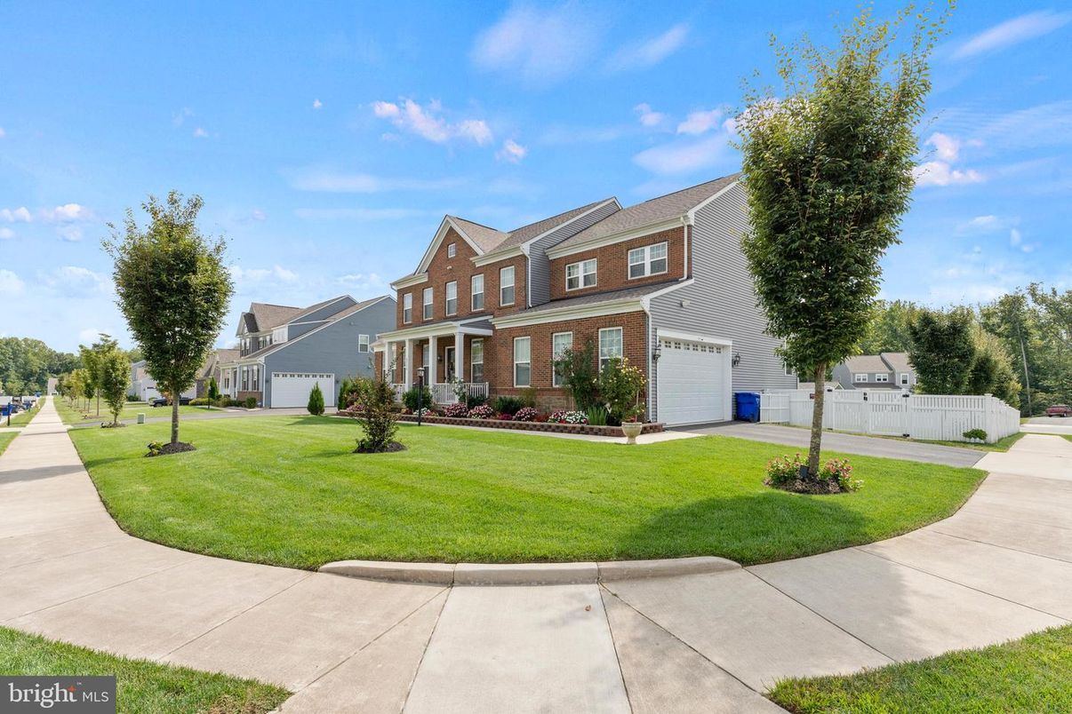 Attached, Exterior, Facade, Brick Facade, French Provincial