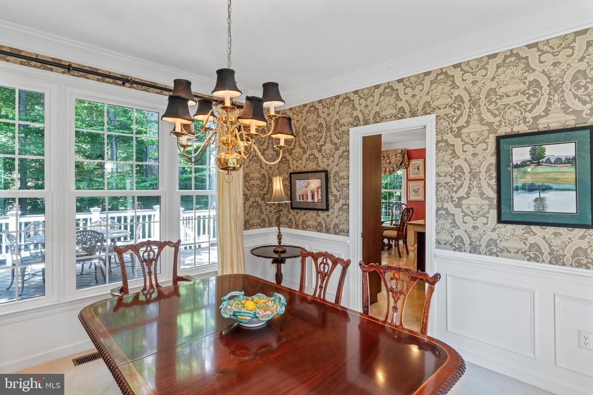 Chandelier, Dining room, Interior