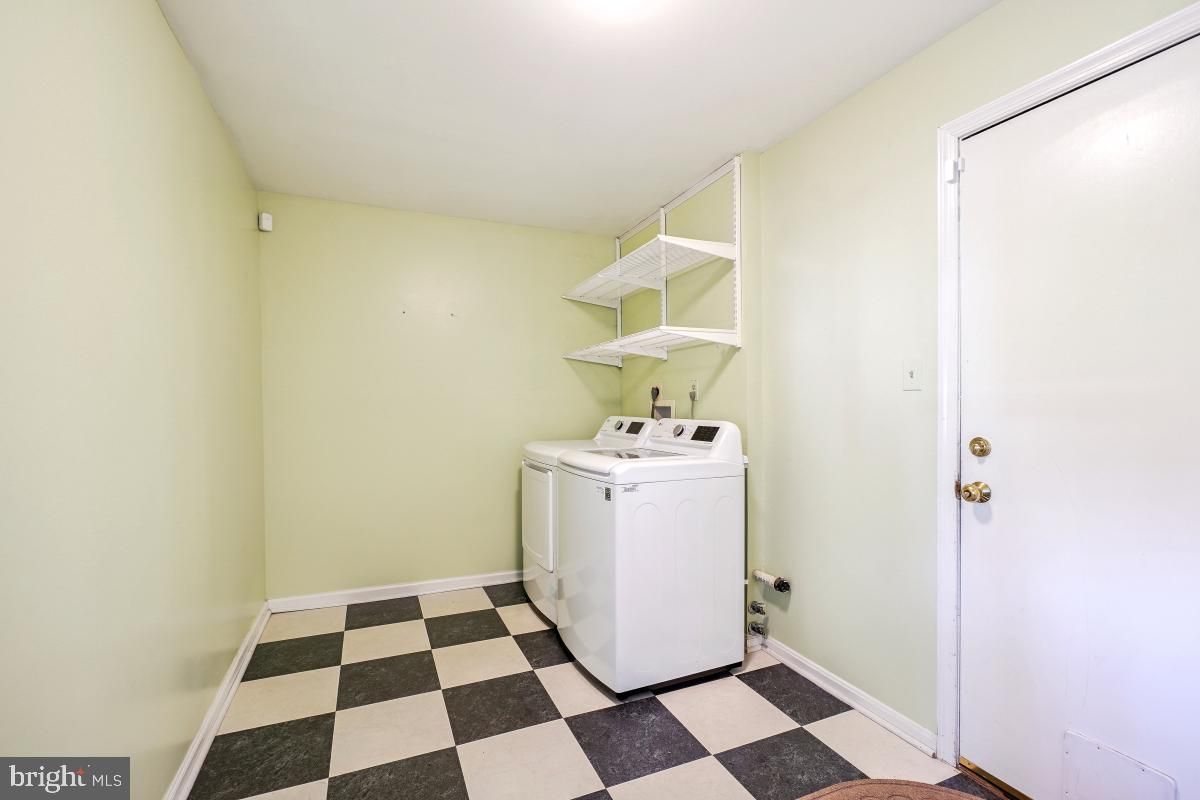 Interior, Washer