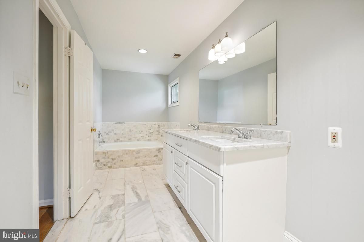 Bathroom, Dual Sink Vanities, Interior, Marble, Recessed Lighting