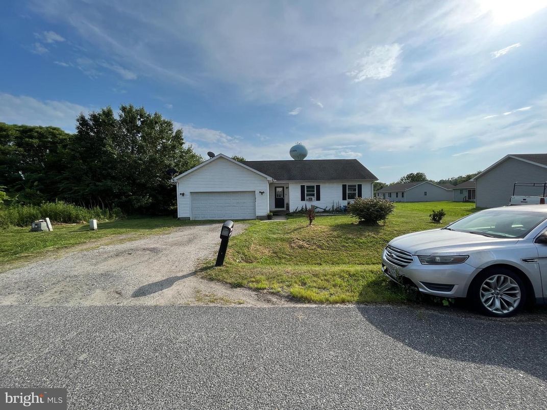 Backyard, Detached Garage, Exterior