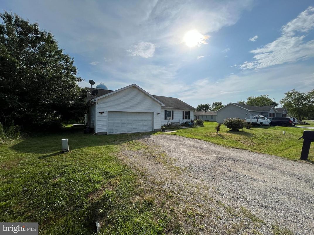 Backyard, Detached Garage, Exterior