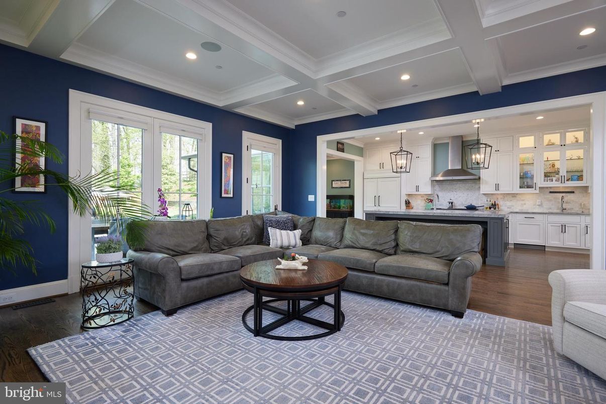 Interior, Kitchen, Living room, Pendant Lights, Recessed Lighting, Wood Texture Flooring