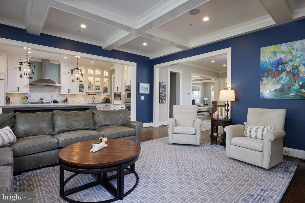 Interior, Kitchen, Living room, Pendant Lights, Recessed Lighting, Wood Texture Flooring