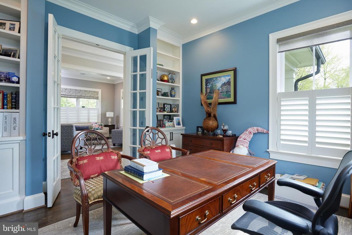 Home Office, Interior, Recessed Lighting, Wood Texture Flooring