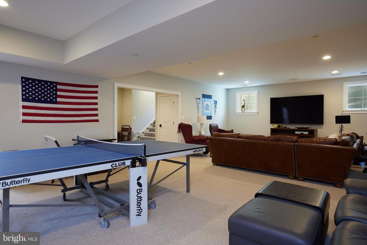 Game Room, Interior, Living room, Recessed Lighting