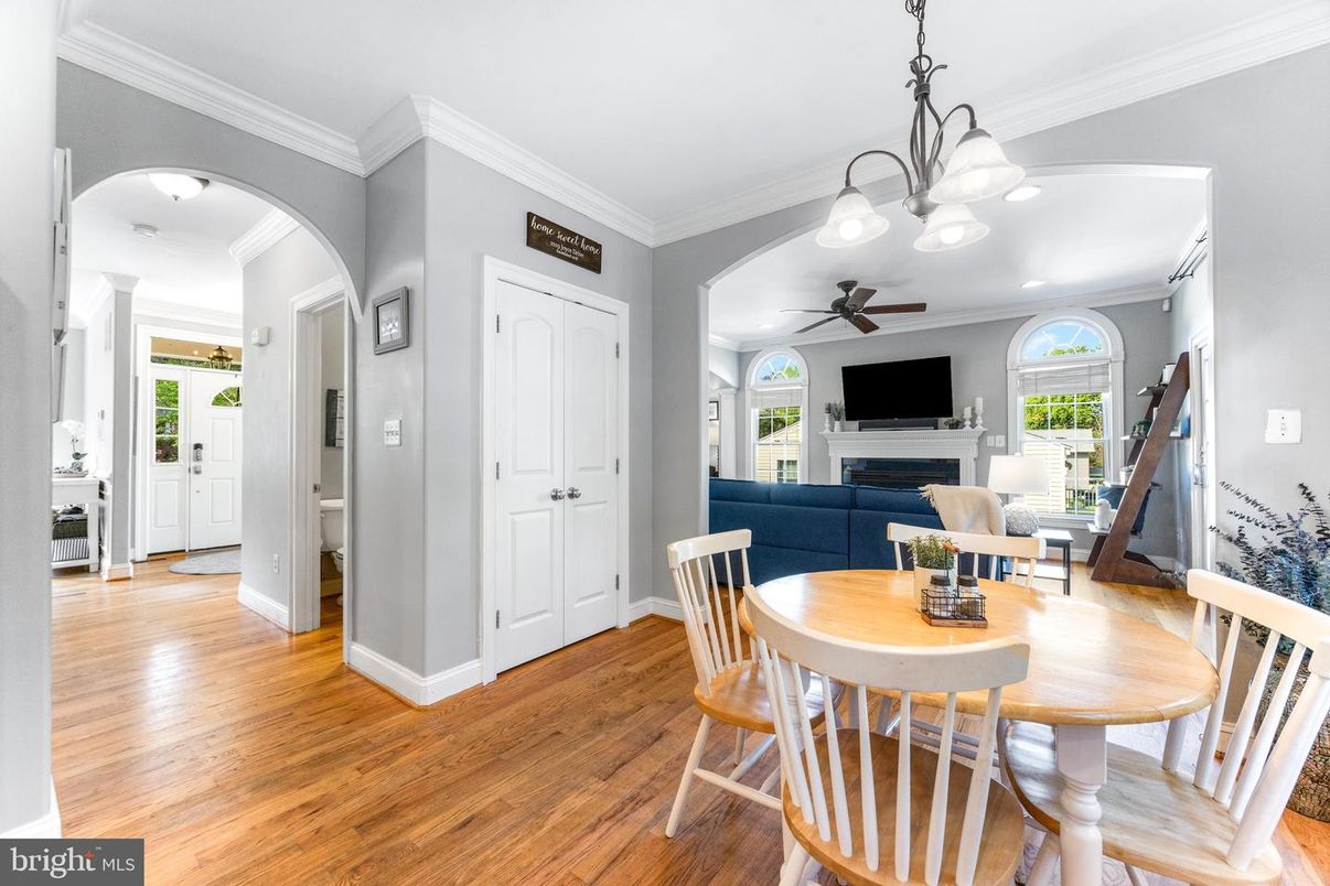 Dining room, Fireplace, Interior, Recessed Lighting, Wood Texture Flooring