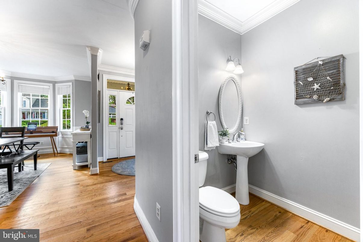 Bathroom, Dining room, Interior, Wood Texture Flooring