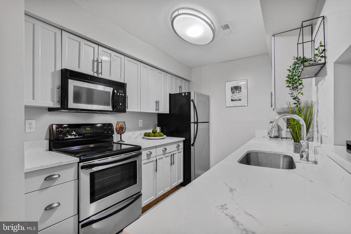 Interior, Kitchen, Stainless Steel Appliances