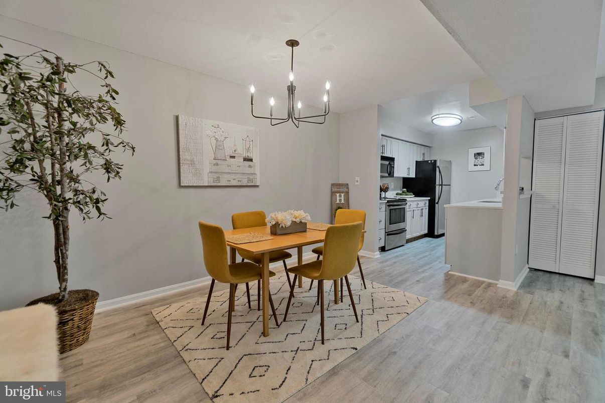 Chandelier, Dining room, Interior, Kitchen, Wood Texture Flooring
