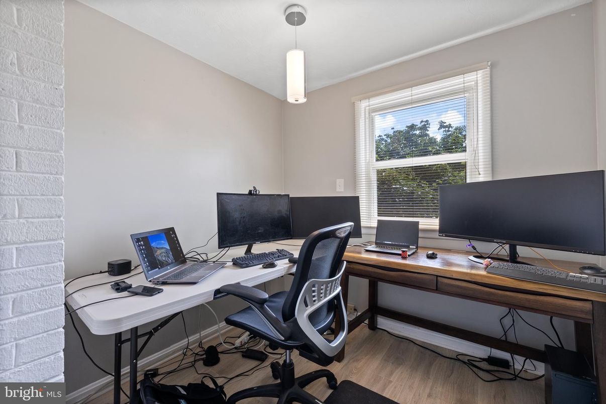 Home Office, Interior, Pendant Lights, Wood Texture Flooring