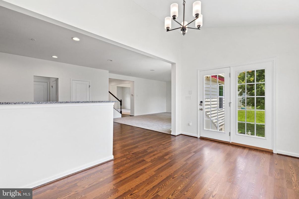 Empty room, Interior, Pendant Lights, Recessed Lighting, Wood Texture Flooring