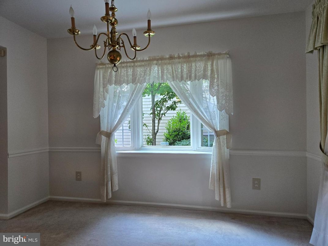 Chandelier, Empty room, Interior
