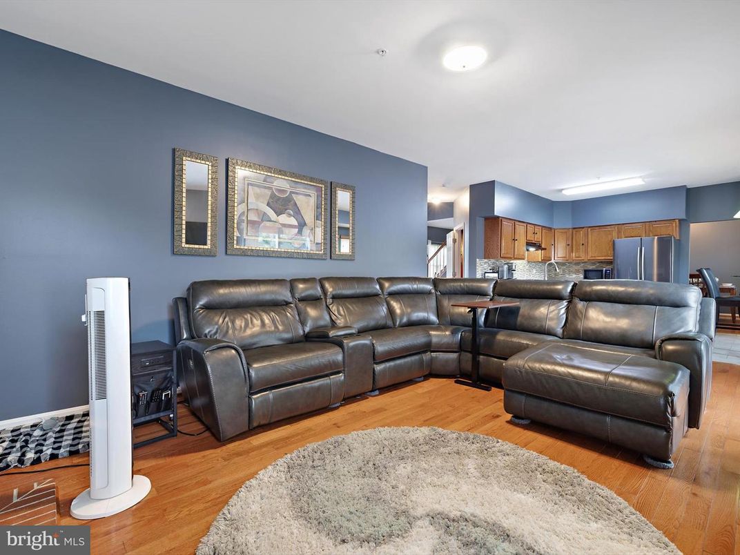 Home Theatre Room, Interior, Kitchen, Living room, Recessed Lighting, Wood Texture Flooring