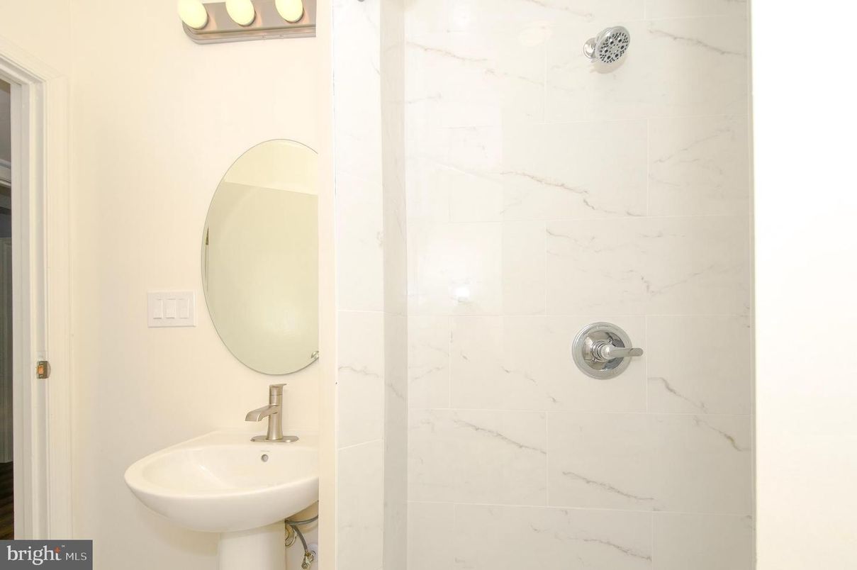 Bathroom, Interior, Marble Walls