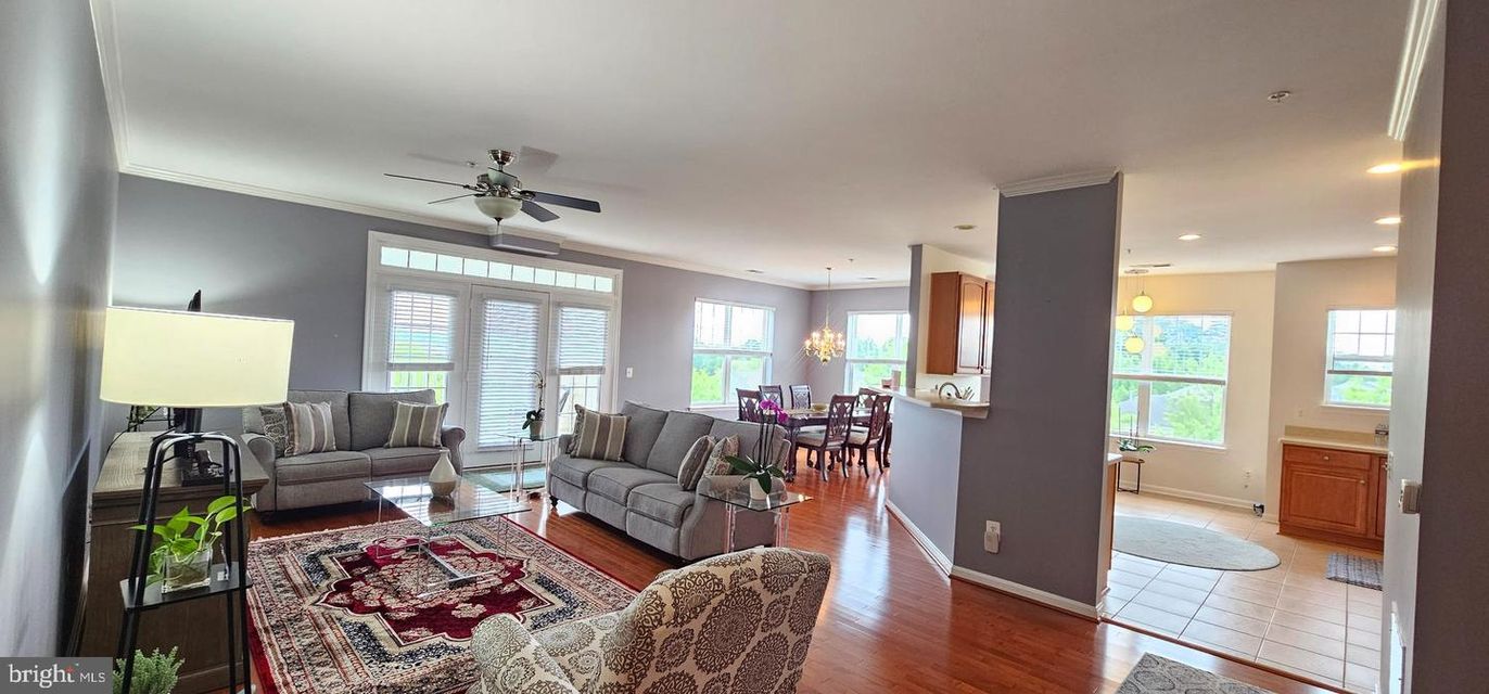 Chandelier, Dining room, Interior, Living room, Recessed Lighting, Wood Texture Flooring