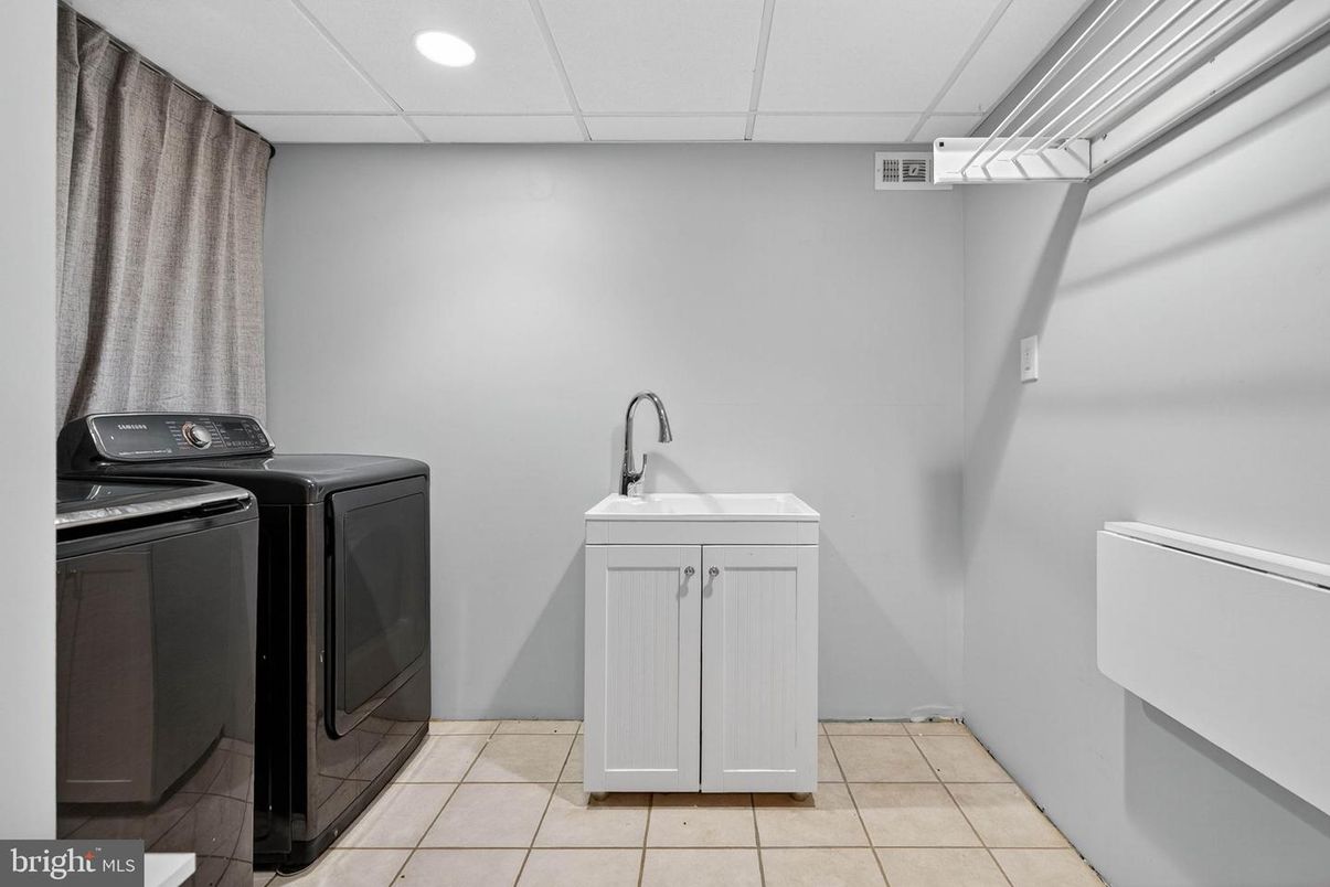 Interior, Recessed Lighting, Washer