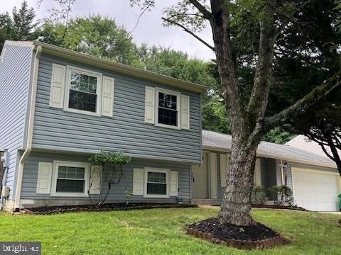 Attached, Backyard, Exterior, Facade, Split Level