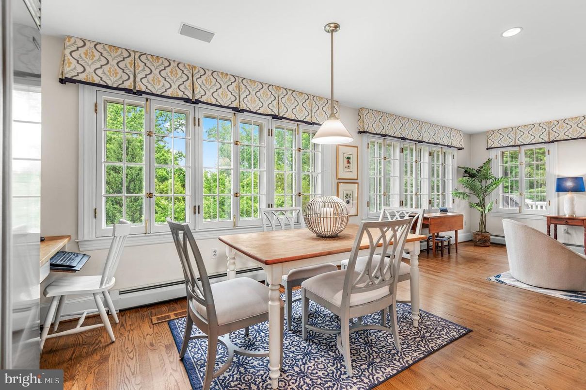 Dining room, Interior, Pendant Lights, Recessed Lighting, Wood Texture Flooring