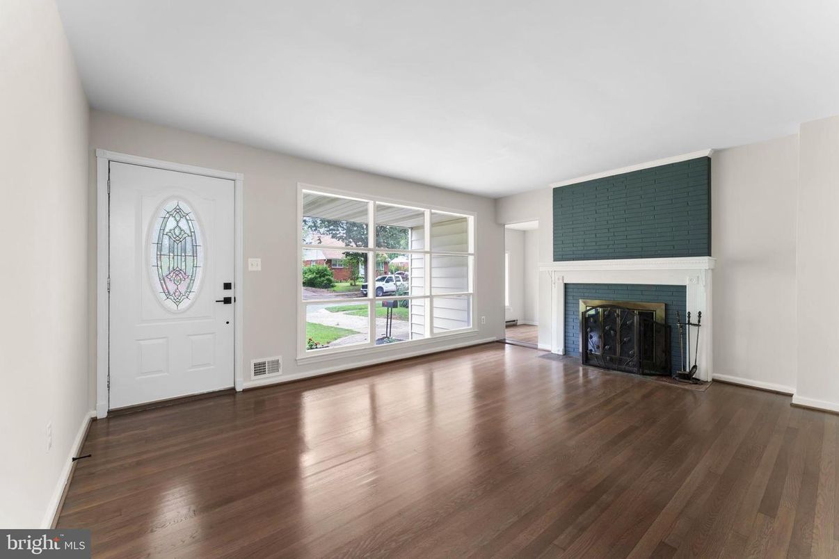 Empty room, Fireplace, Interior, Wood Texture Flooring
