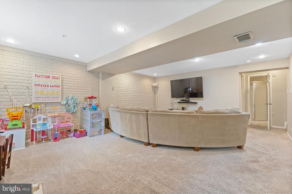 Interior, Living room, Recessed Lighting, Stone Walls