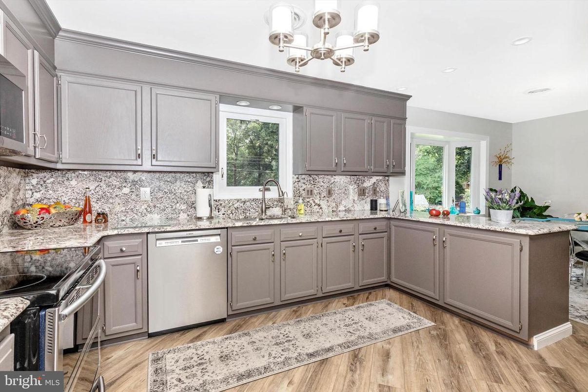 Chandelier, Interior, Kitchen, Recessed Lighting, Wood Texture Flooring