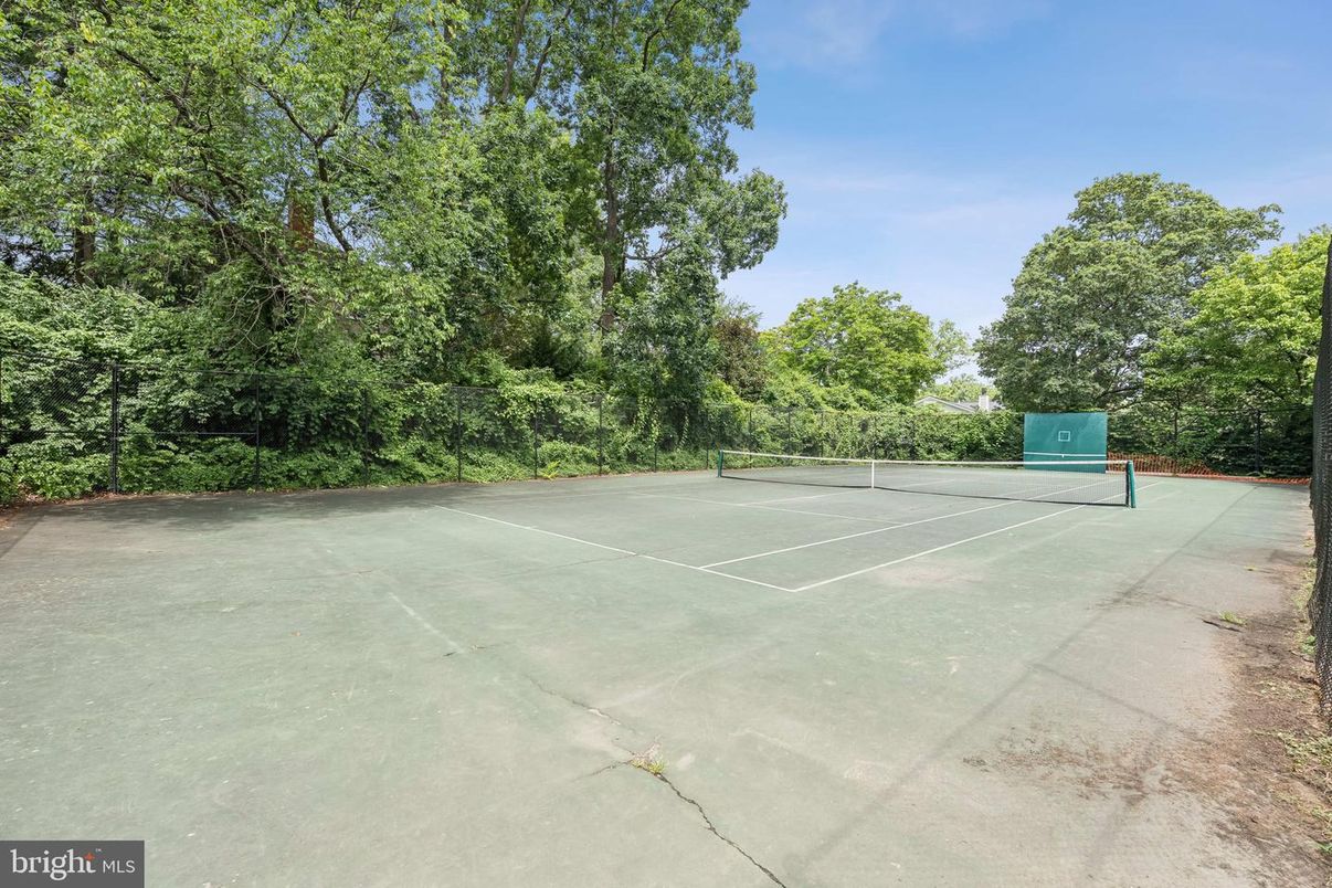 Exterior, Tennis Courts