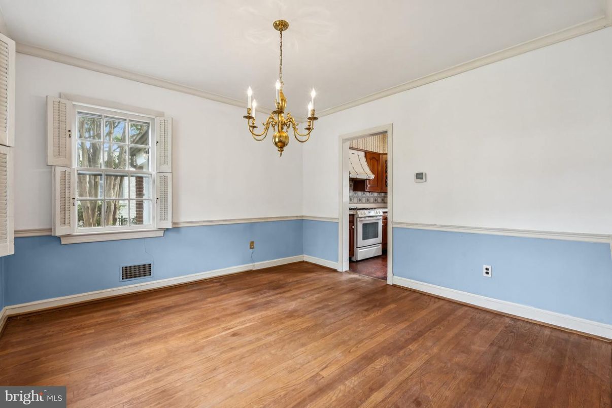 Chandelier, Empty room, Interior, Kitchen, Wood Texture Flooring