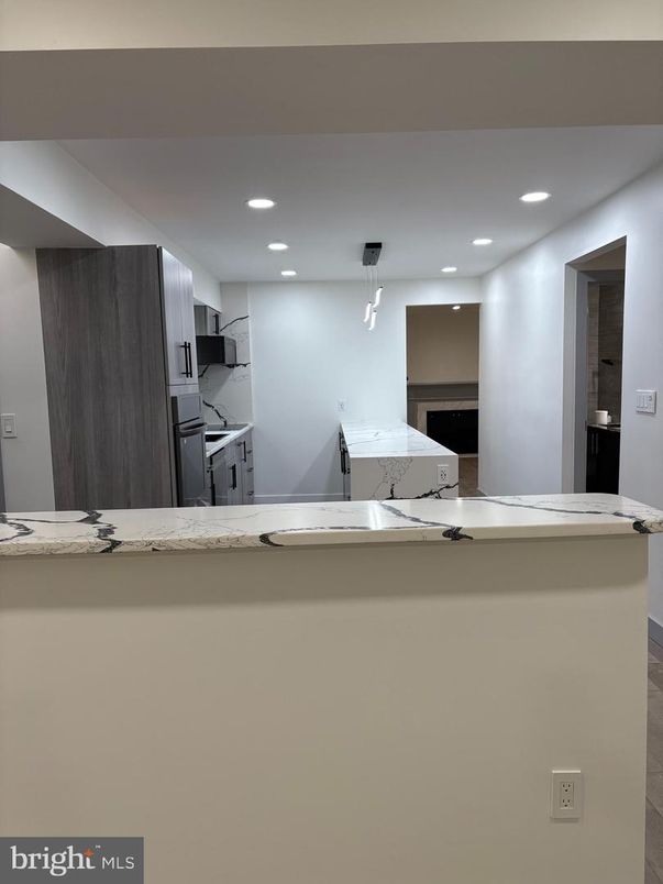 Interior, Kitchen, Pendant Lights, Recessed Lighting