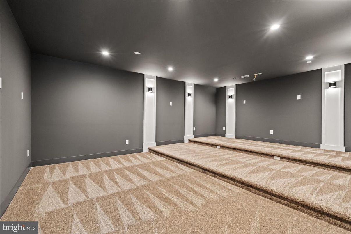 Elevator, Empty room, Interior, Recessed Lighting