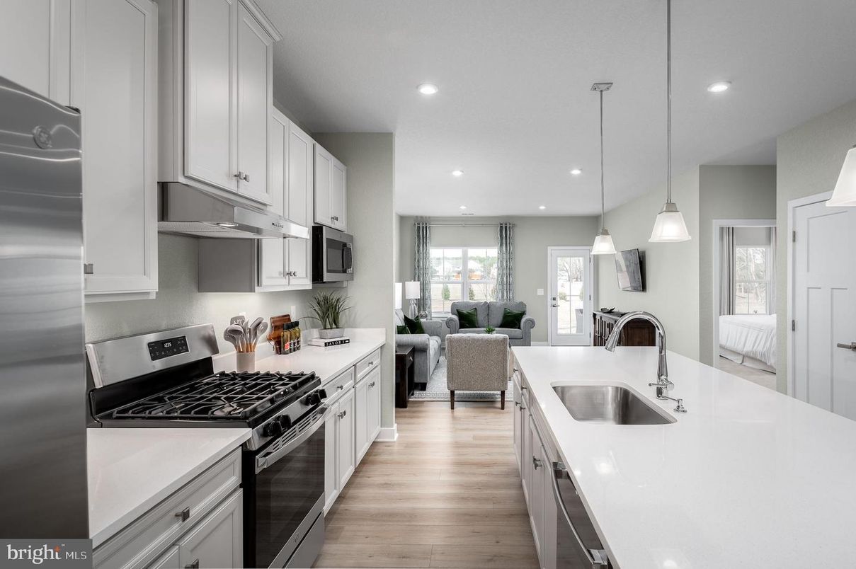 Interior, Kitchen, Living room, Pendant Lights, Recessed Lighting, Stainless Steel Appliances, Wood Texture Flooring