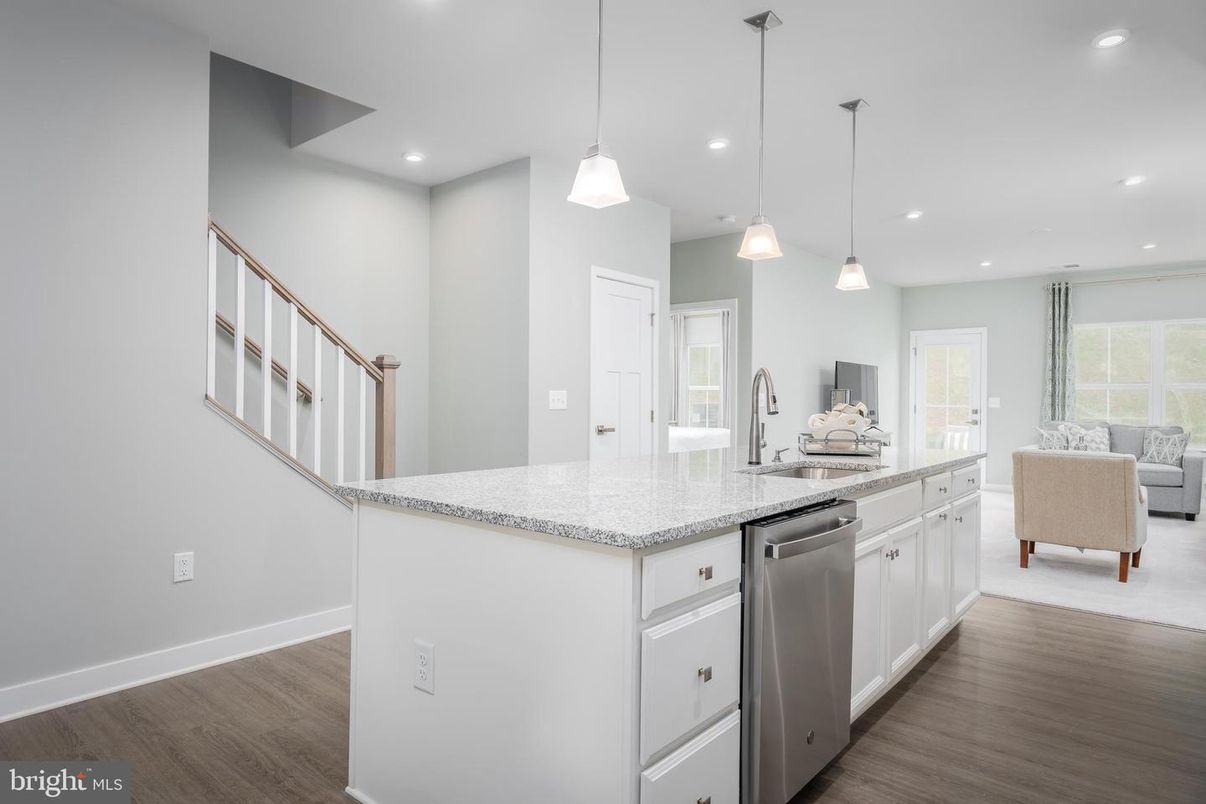 Interior, Kitchen, Living room, Pendant Lights, Recessed Lighting, Wood Texture Flooring