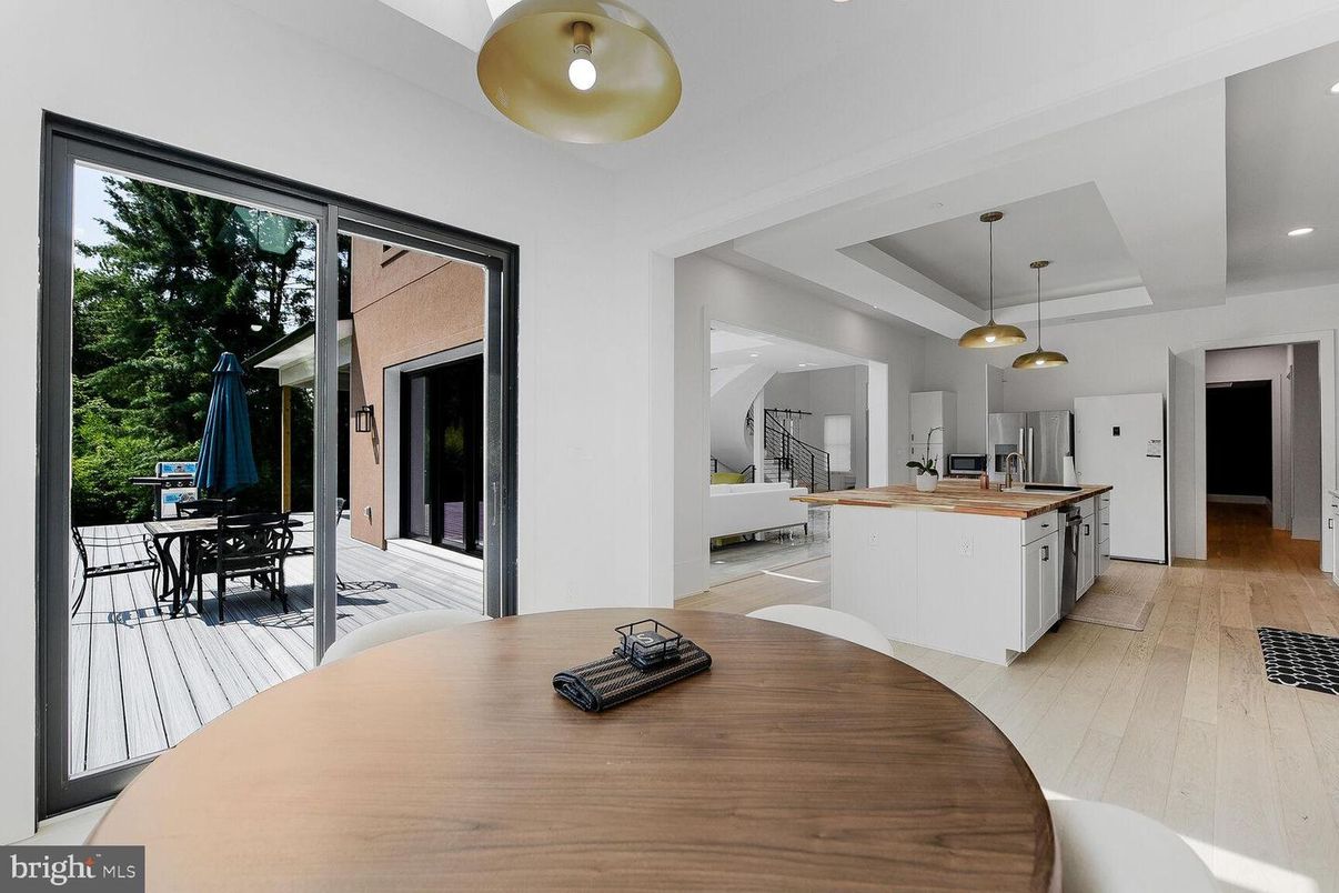 Dining room, Interior, Kitchen, Pendant Lights, Recessed Lighting, Wood Texture Flooring