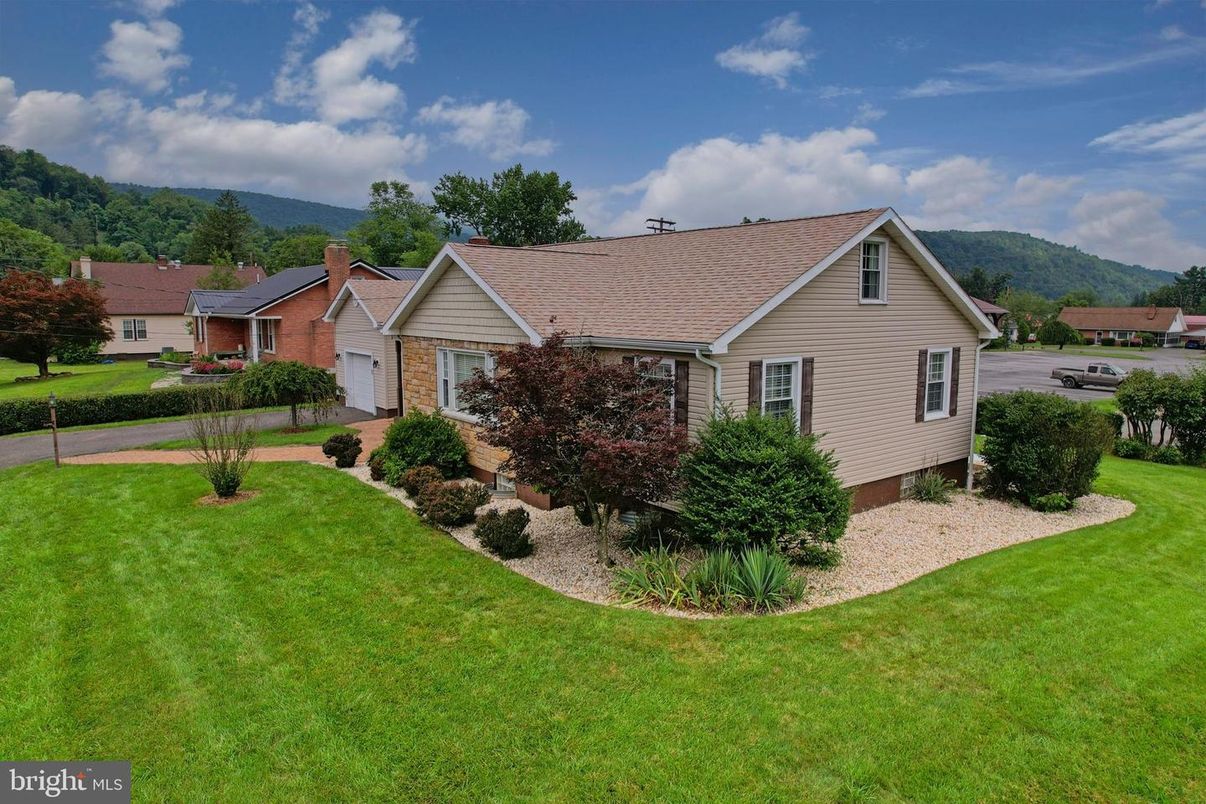Backyard, Exterior, Solar Panels