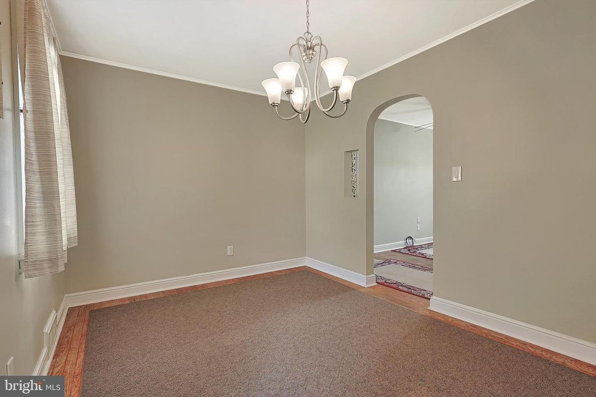 Chandelier, Empty room, Interior