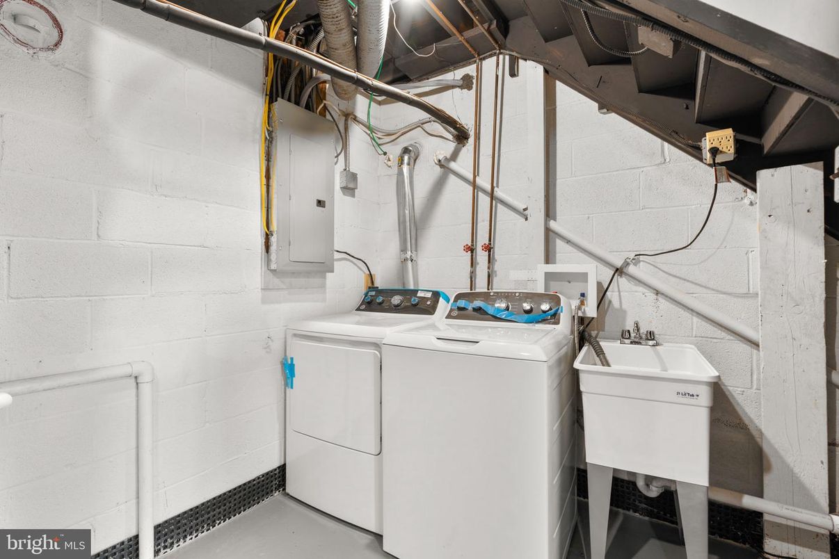 Interior, Washer