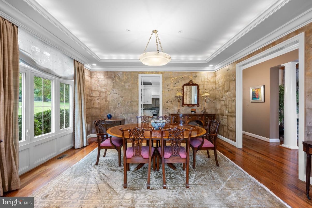 Dining room, Interior, Pendant Lights, Recessed Lighting, Stone Walls, Wood Texture Flooring